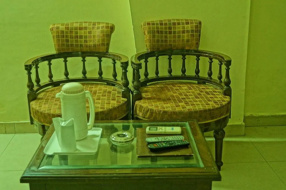 Treebo Paras International Delhi  Hotel