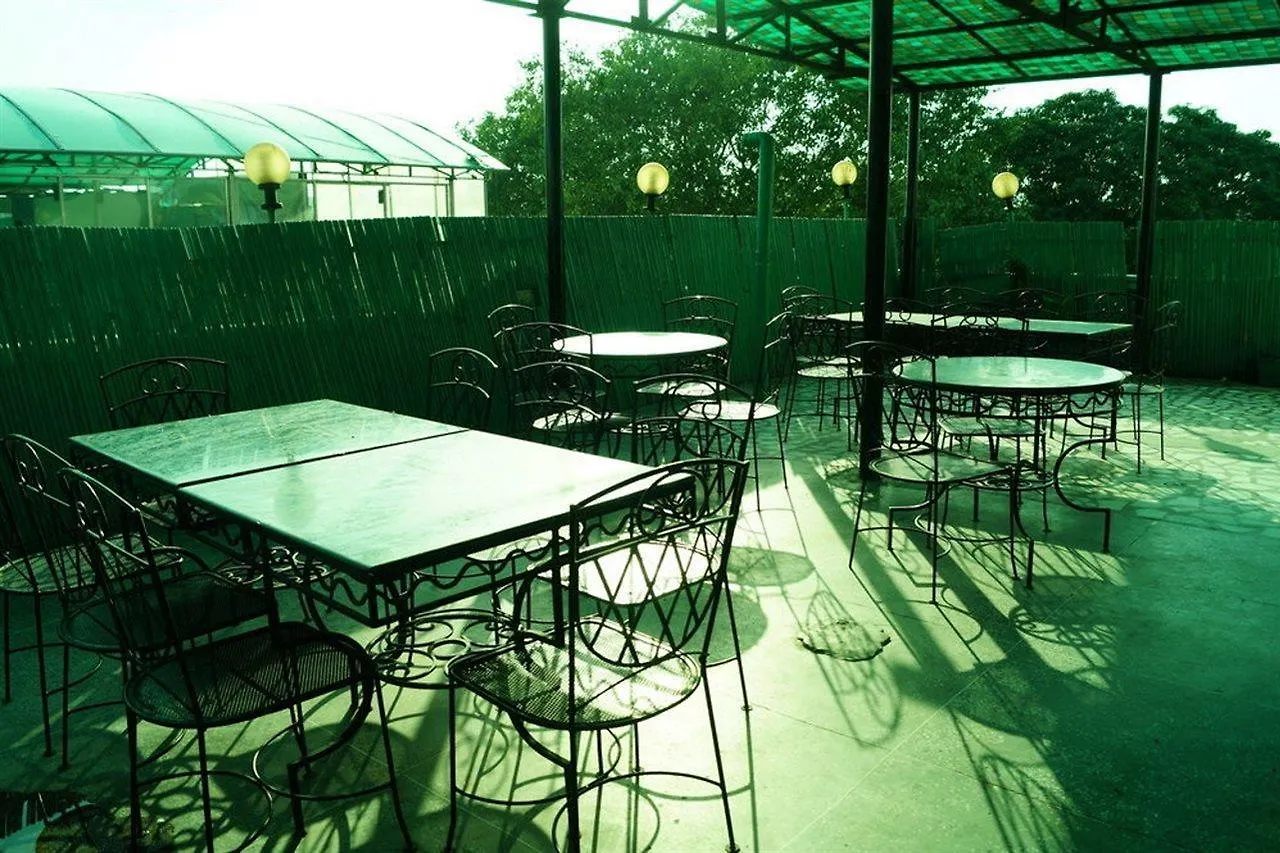 Treebo Paras International Delhi  Hotel