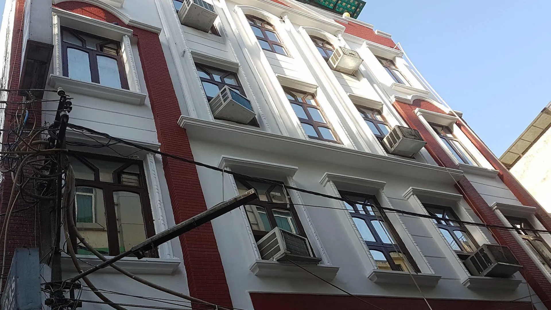 Hotel Treebo Paras International Delhi